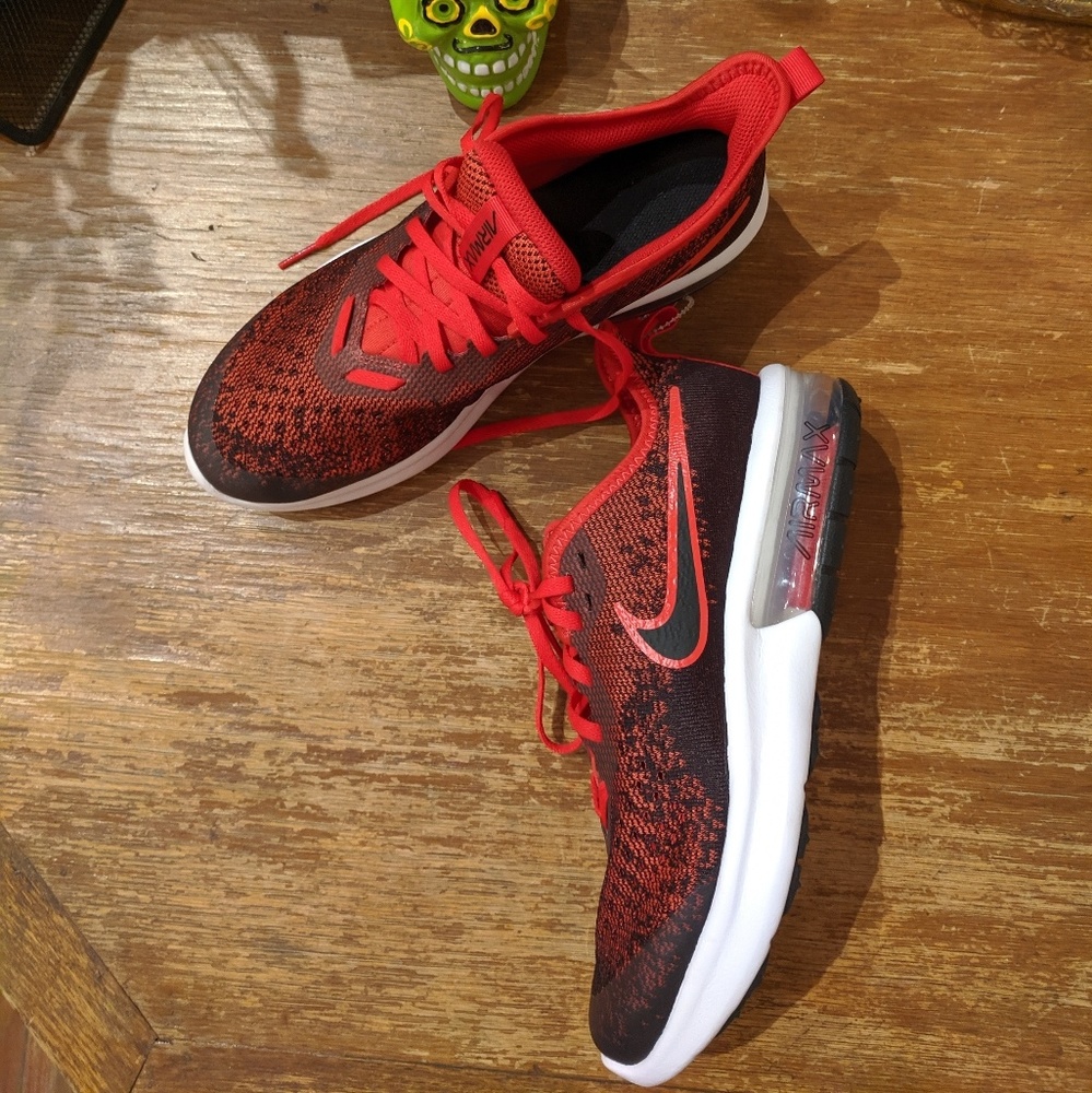 Nike AirMax Size 6